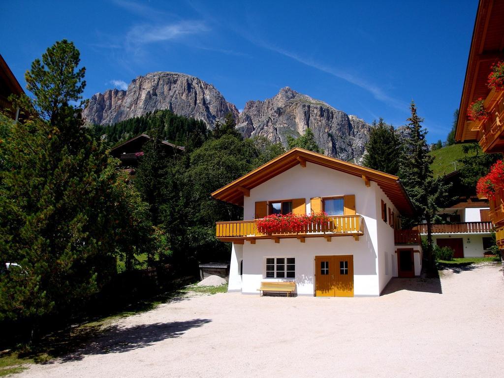 La Pineta Apartment Colfosco Exterior photo